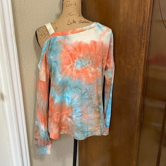 Medium Tie-Dye Oversized Top Off-the-Shoulder Cold-Shoulder Long-Sleeve Shirt - Picture 4 of 5